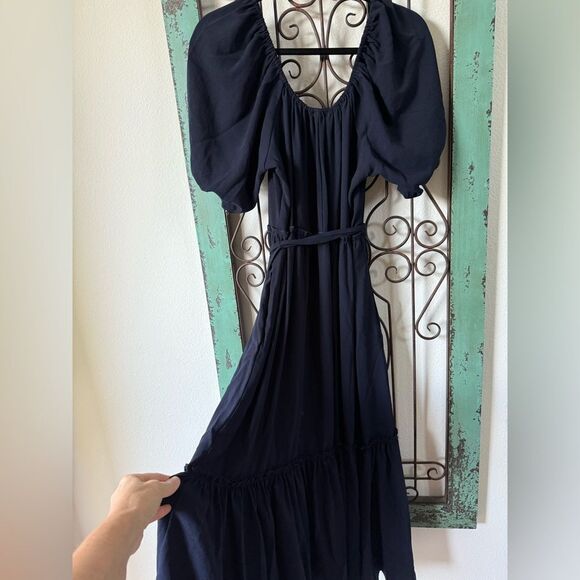 Romantic and alluring, this breezy midi dress NWT size Sm. - Picture 7 of 10
